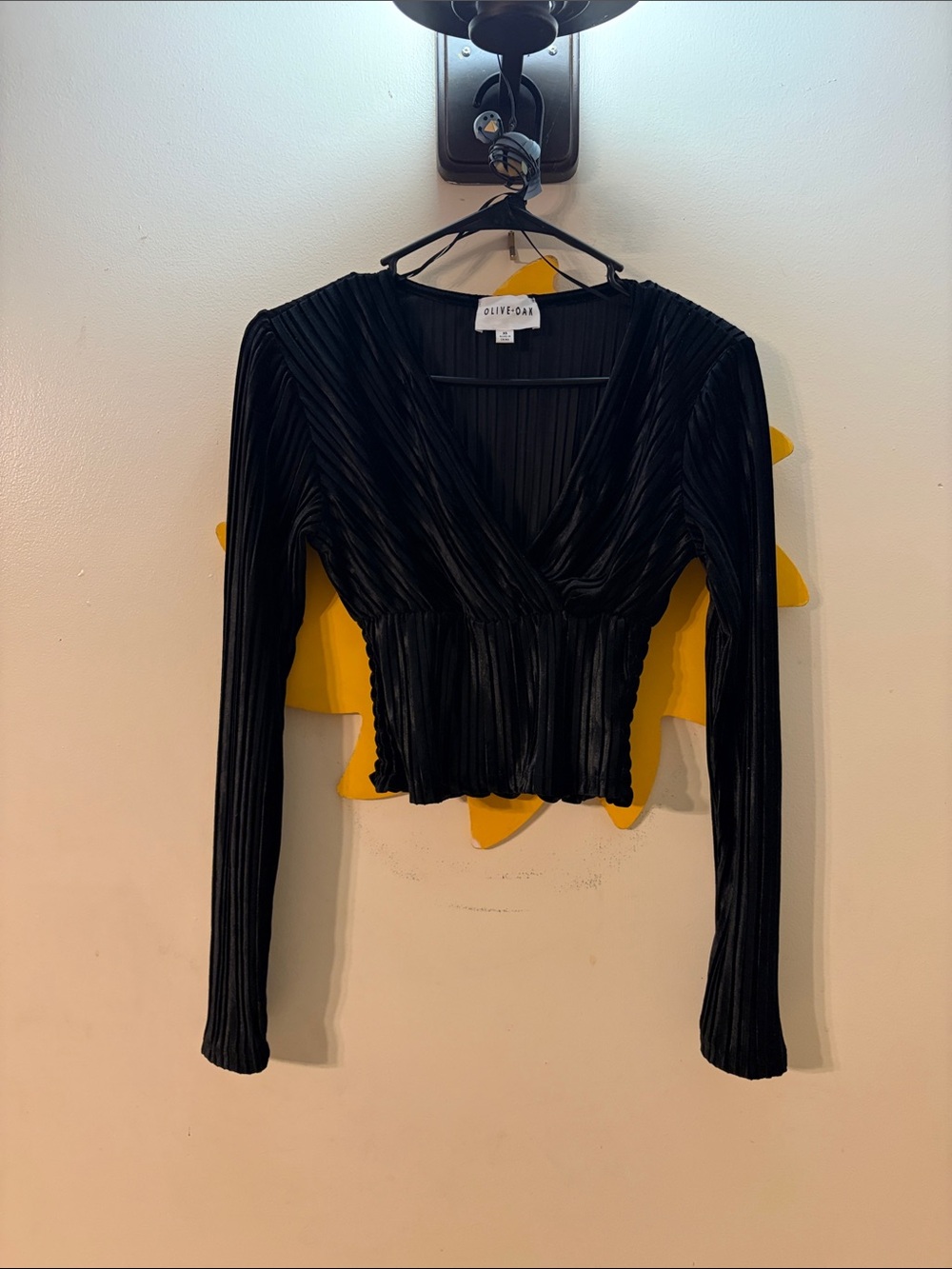 Olive & Oak Black Pleated Wrap Crop Blouse Sz. XS